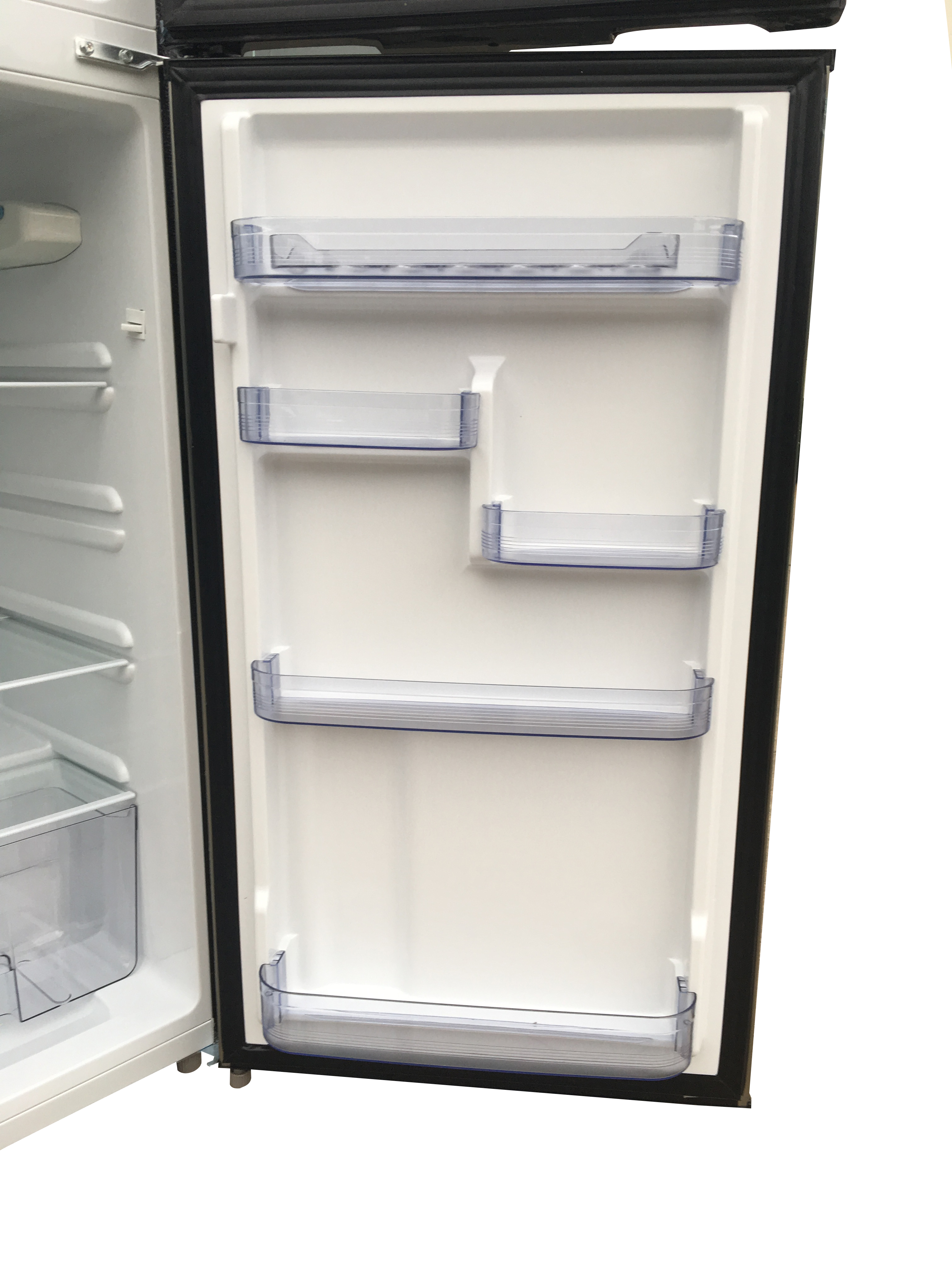 Frigidaire 21 in. 7.5 Cu. ft. Refrigerator, Platinum Series, Standard Door Style - Stainless Look - image 4 of 7