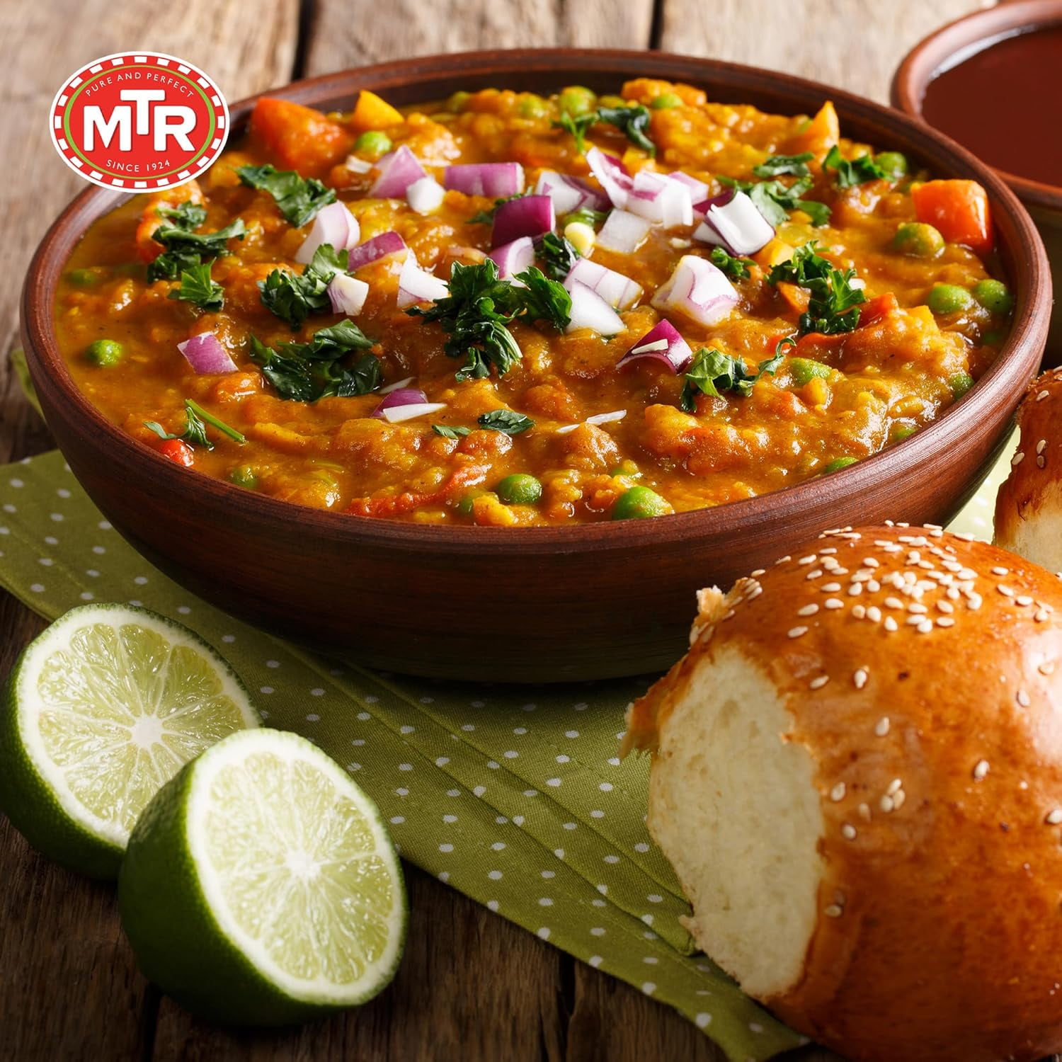 MTR Pav Bhaji (300g, Pack of 6) – Spiced Vegetable Gravy, Ready-to-Eat Indian Street Food, Vegetarian, No Preservatives, Microwavable & Flavorful