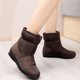thumbnail image 1 of Zapatos de algodón de invierno, botas de nieve para mujer, botas cortas, impermeables, antideslizantes, para mujeres de mediana edad y mayores, además de zapatos de madre acolchados de terciopelo, 1 of 5