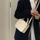 thumbnail image 2 of Pink Bolso cuadrado pequeño de moda, bolso cruzado de cuero, bolso de galletas de color sólido para regalo, 2 of 4