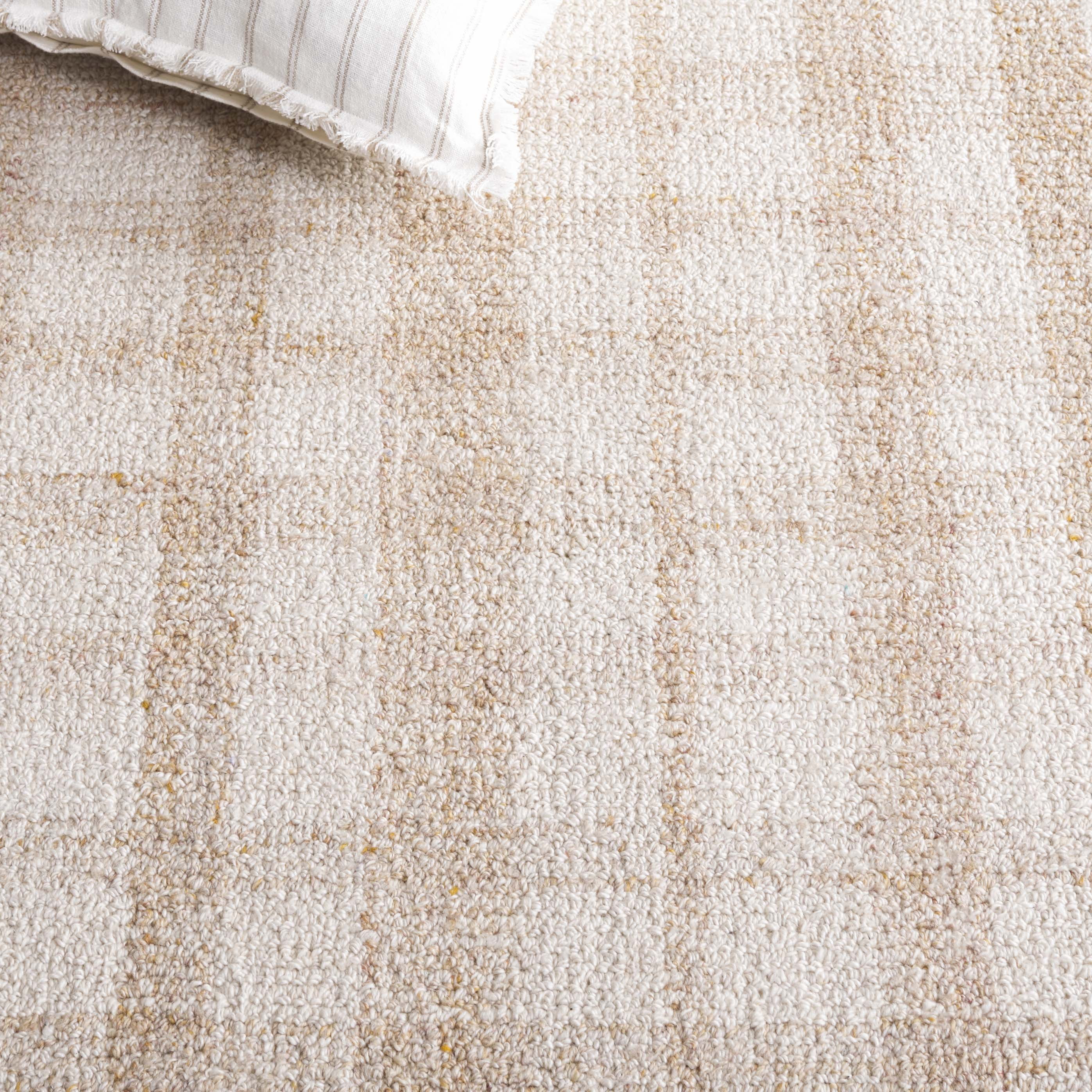 Safavieh Abstract Aleta Trellis Runner Rug, Ivory/Gold, 2'3" x 8'