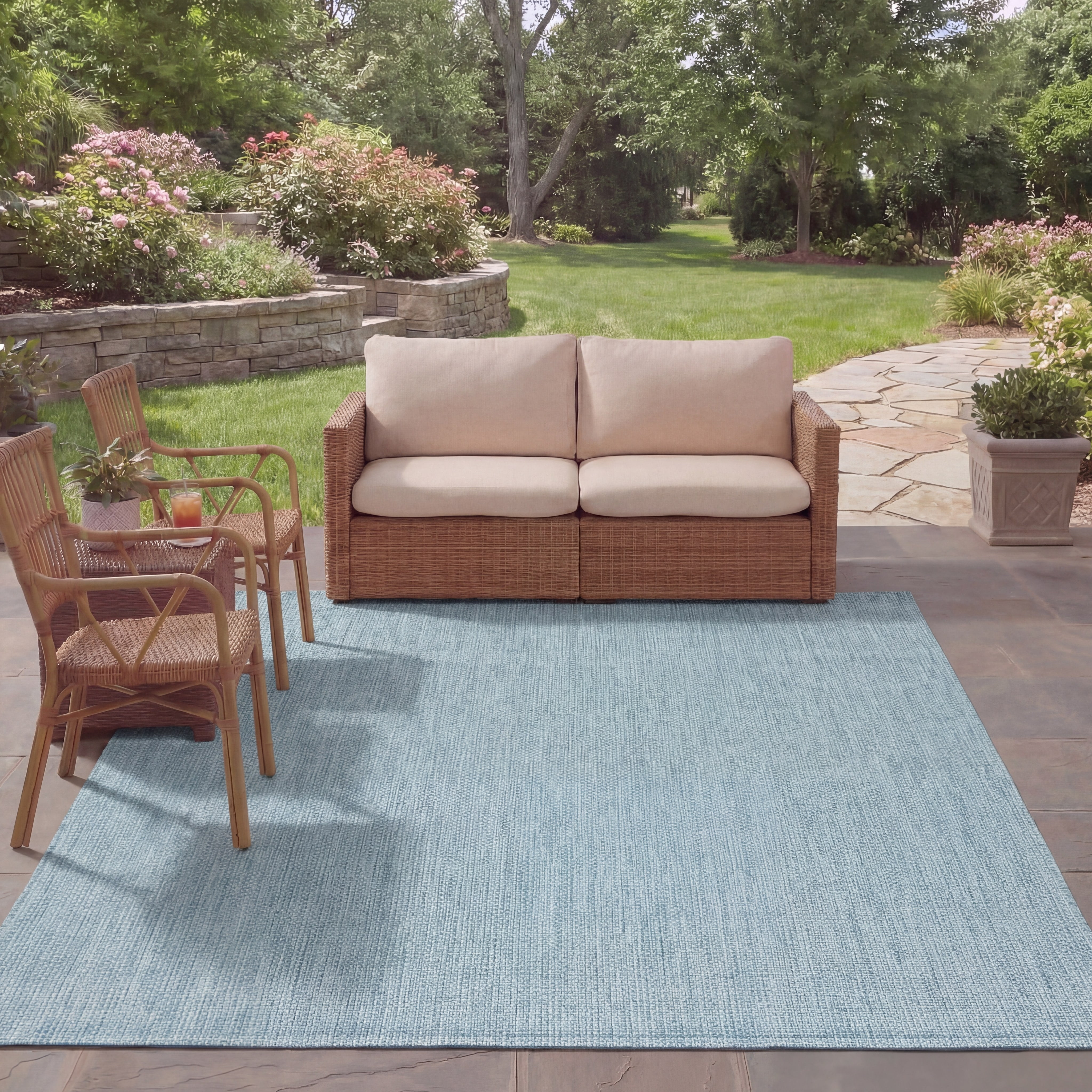 Safavieh Courtyard Finnian Solid Indoor/Outdoor Area Rug, Aqua/Gray, 8' x 11'