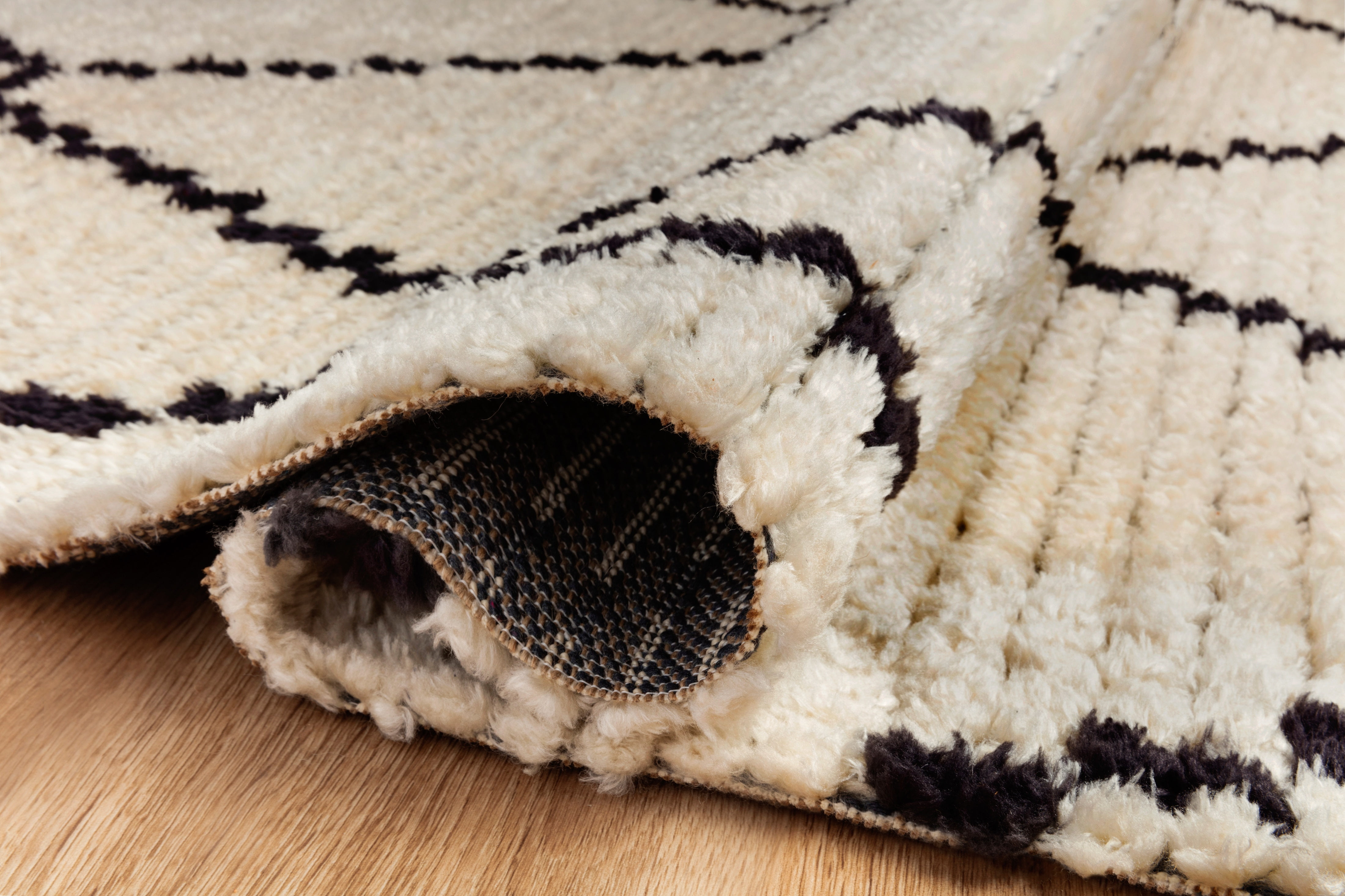 Chris Loves Julia x Loloi Alice Cream/Charcoal 2'-7" x 8'-0" Area Rug