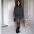 thumbnail image 1 of Preppy Chic suéter con cuello redondo Mini falda conjunto de dos piezas para mujer Otoño Invierno sólido traje de punto de manga larga trajes sueltos de calle alta, 1 of 4
