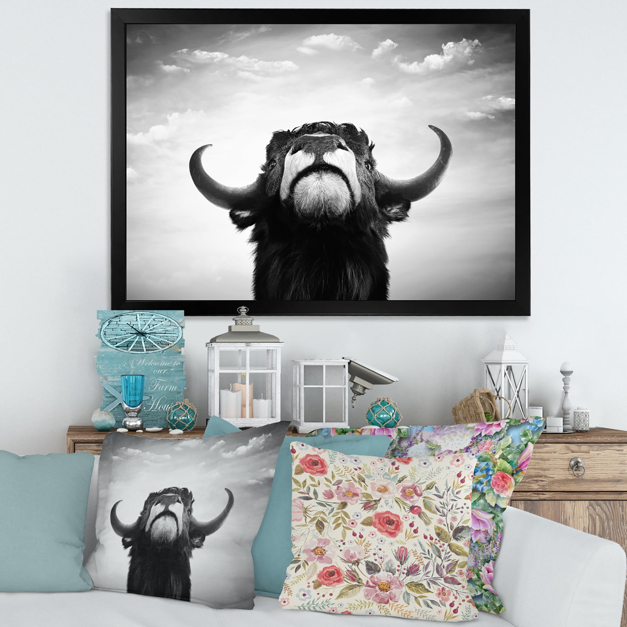 Designart 'Black and White Portrait Of A Spanish Bull I' Farmhouse Framed Art Print