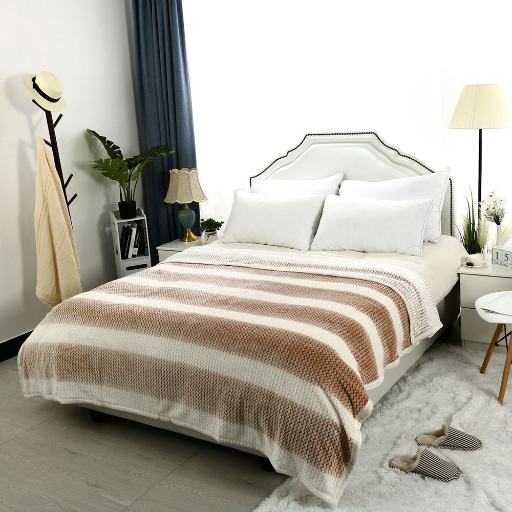 Soft Lightweight Stripe Plush Fleece Blanket For Bed Twin Full Queen
