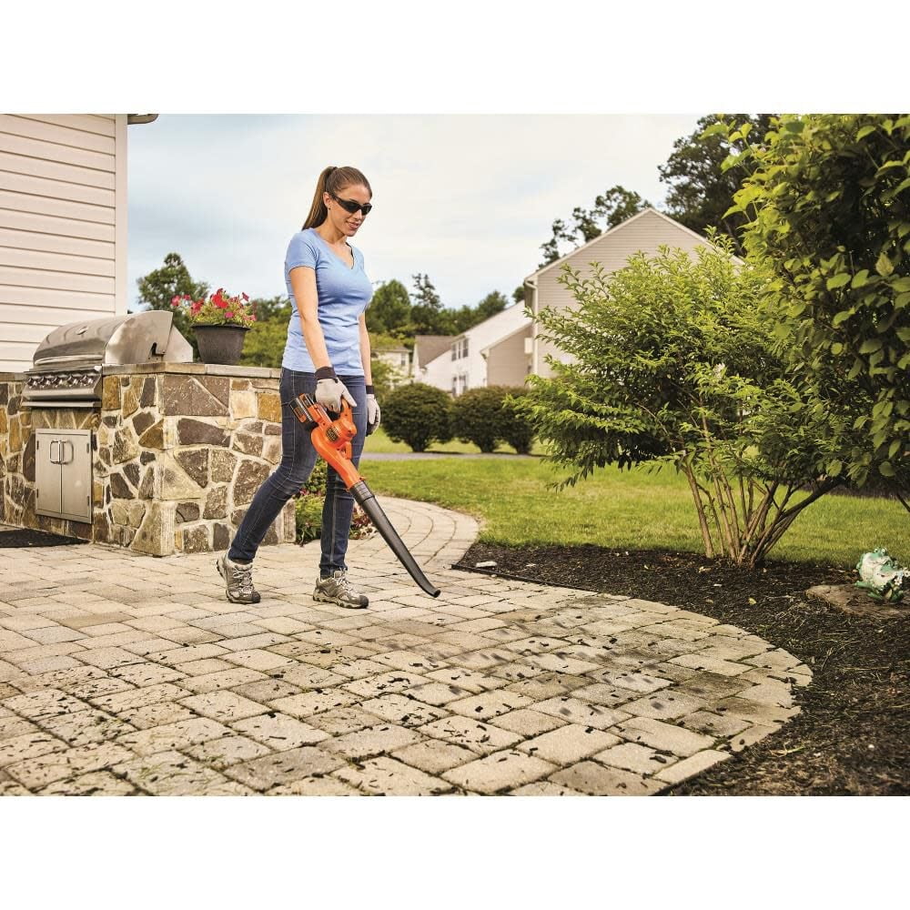 BLACK+DECKER LSW40C 40V MAX* Lithium Cordless Sweeper