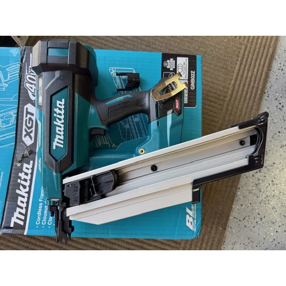 Makita 40V Max XGT Brushless Cordless 21 Degree Full Round Head 3-1/2 Inch Framing Nailer (Bare Tool)