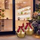 thumbnail image 4 of Juego de 2 bolas navideñas inflables de PVC de 23,6 pulgadas, bolas navideñas gigantes con lazo rojo grande, adornos navideños inflables para decoraciones navideñas al aire libre, 4 of 5