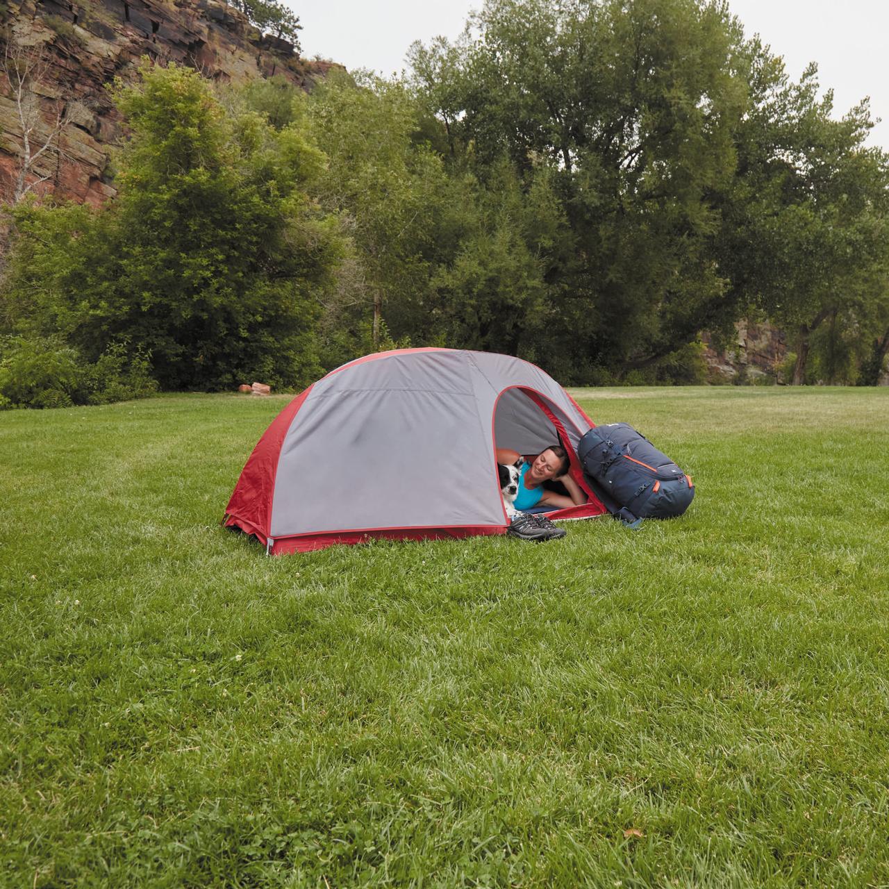 Carpa para mochilero de 1 persona Ozark Trail, peso de carga 4.4 lb, puerta grande estilo D 3