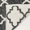 thumbnail image 4 of SAFAVIEH Montauk Crispian Geometric Quatrefoils Cotton Area Rug, Black/Ivory, 5' x 7', 4 of 6