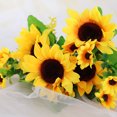 thumbnail image 3 of Naiovety Ramo de girasoles de simulación elegante de 2 piezas para apariencia realista interior y exterior Decoración, 3 of 6