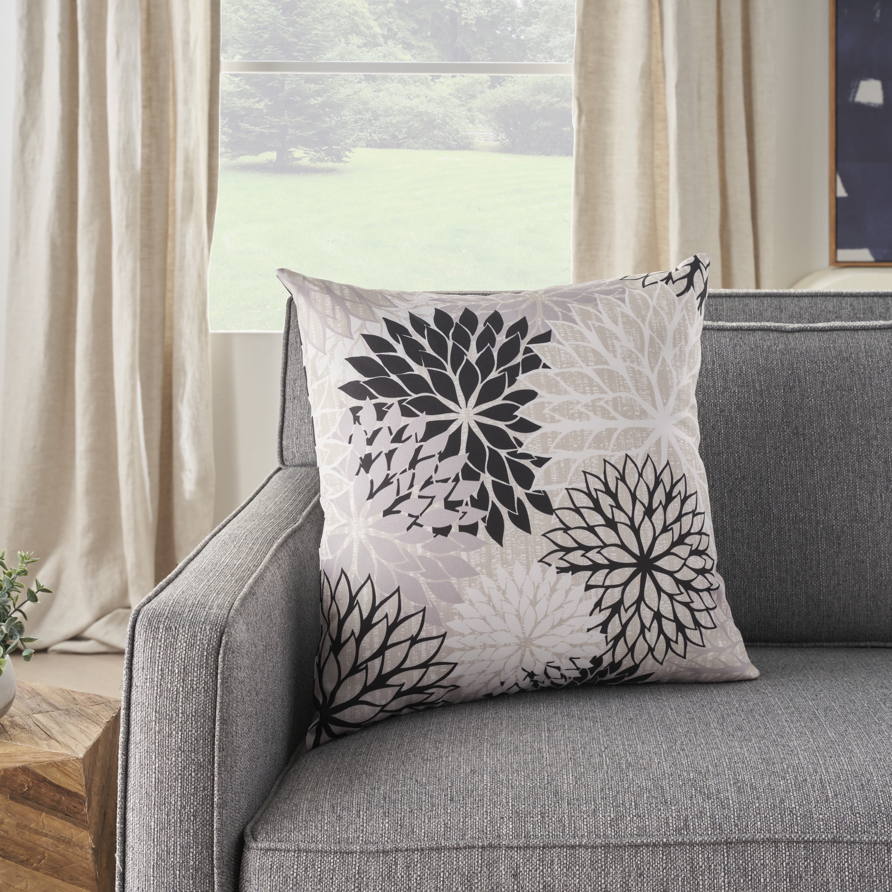 Mina Victory Aloha Indoor/Outdoor Black White 20" x 20" Throw Pillow