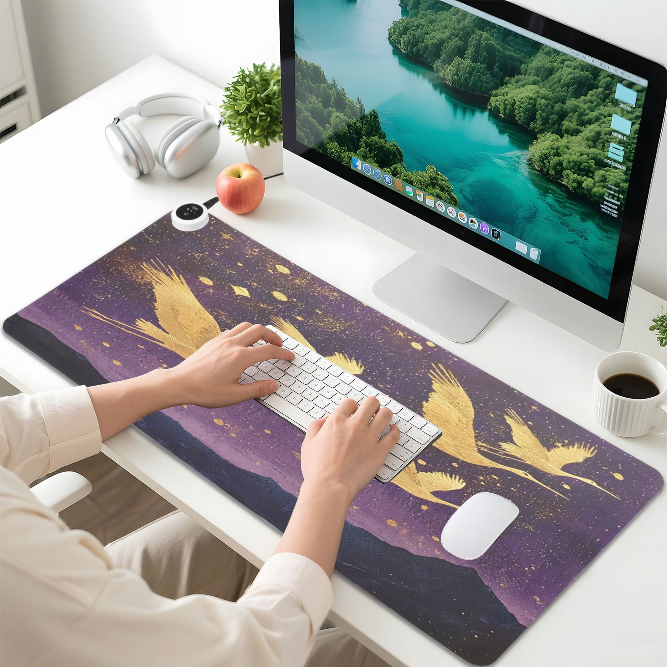 Wobogo Wild Crane Heated Mouse Pad Extra-Large Desk Mat With 3 Heating Levels and 3-hour Auto Shut-Off Protection Ideal for Computer Keyboards Home Office Hand-warming Essential 31.5in × 13in
