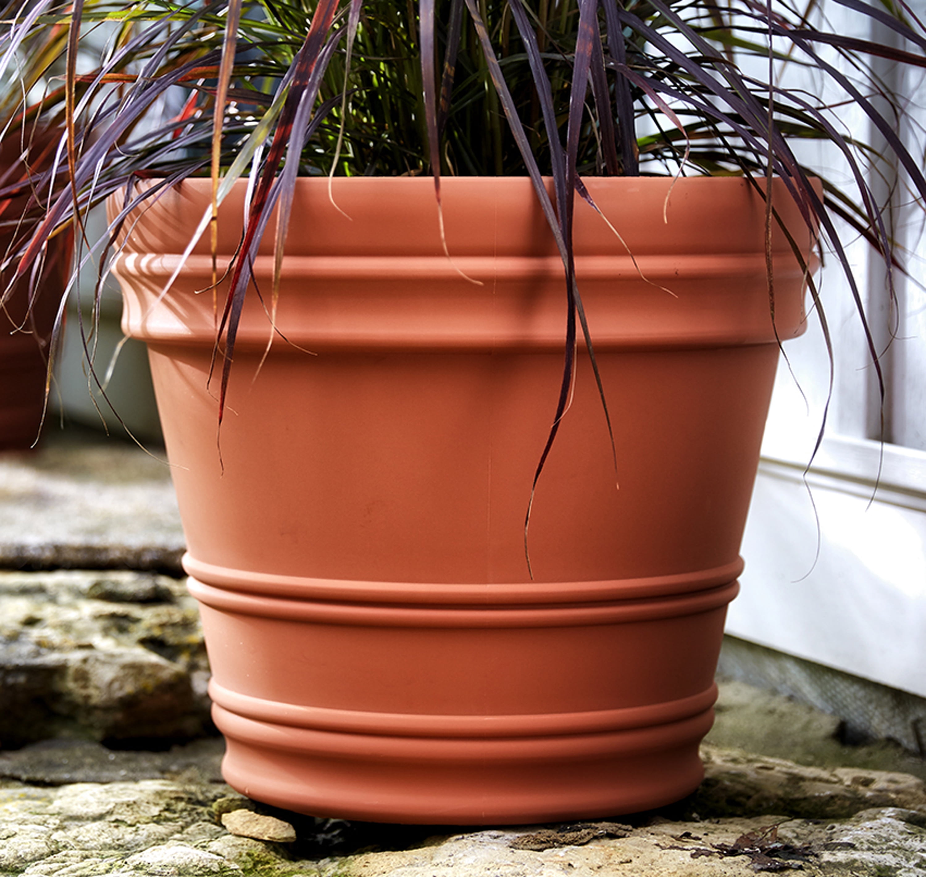 Bloem Rolled Rim Planter 12&quot; Terra Cotta