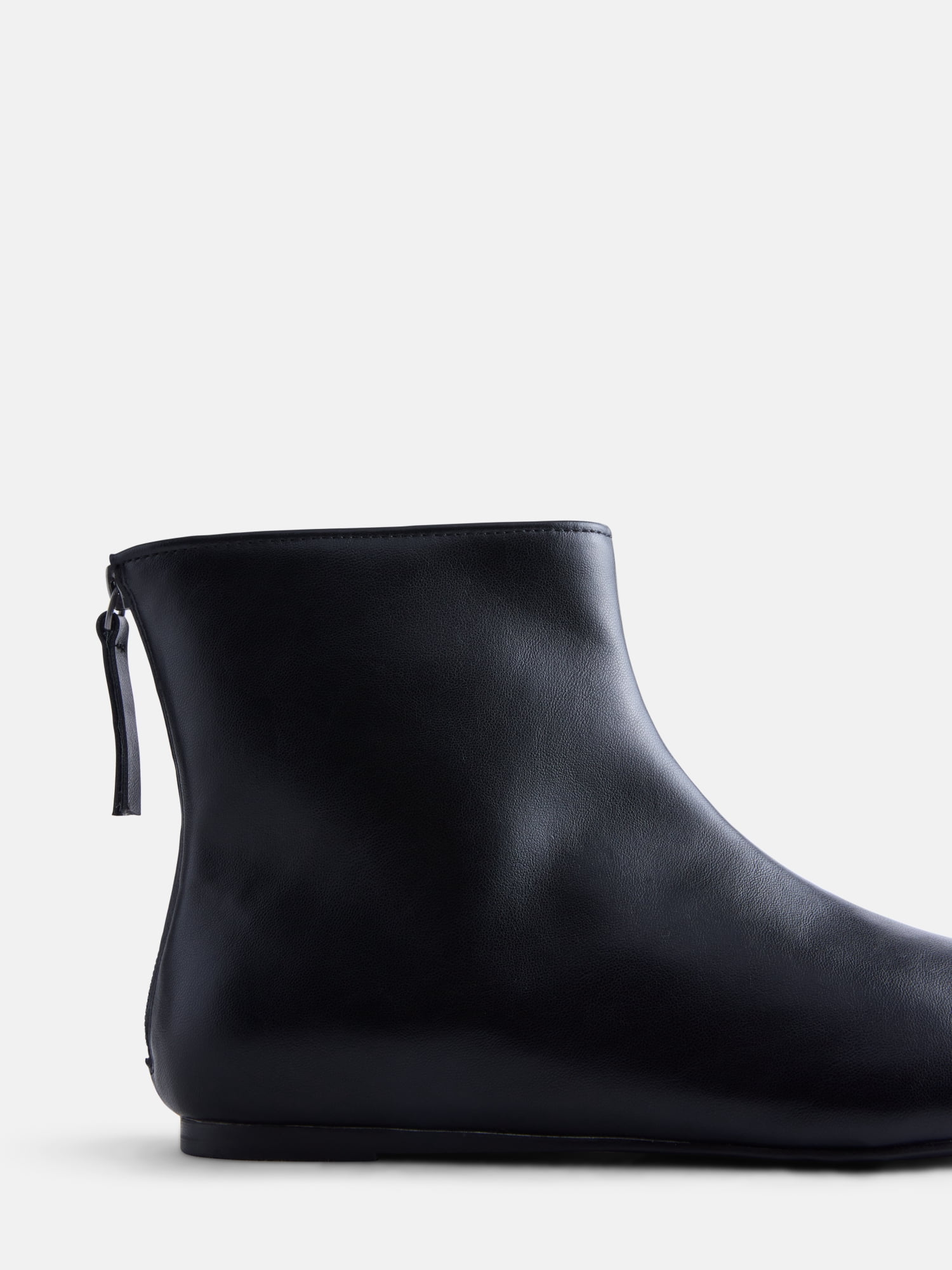 Scoop Women's Flat Ankle Booties