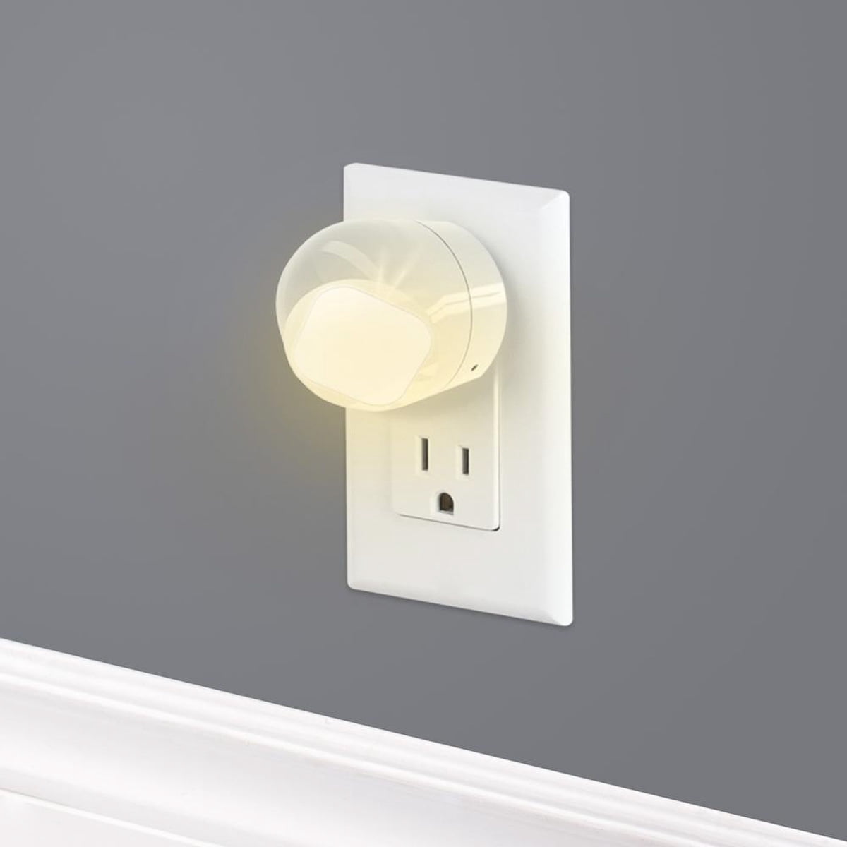 Globe Electric Automatic LED Night Light, 4 Pack