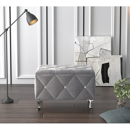 HMD Bodhi Upholstered 30  Flip Top Storage Bench