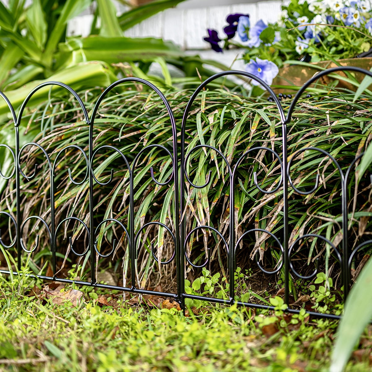Expert Gardener Iris Black Powder Coated Steel Garden Border 16 inches H x 18 inches W
