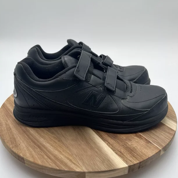 New Balance Men's 577 Black Walking Shoes Sneakers MW577VK Size 10.5 D