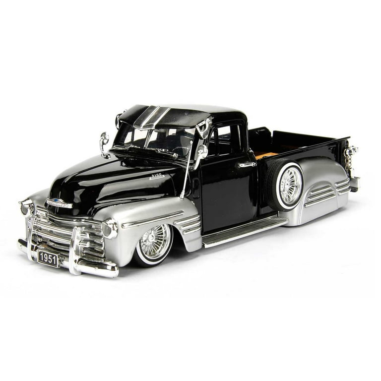 Jada Toys 1:24 Diecast Chevy 1951 Lowrider Pickup Truck