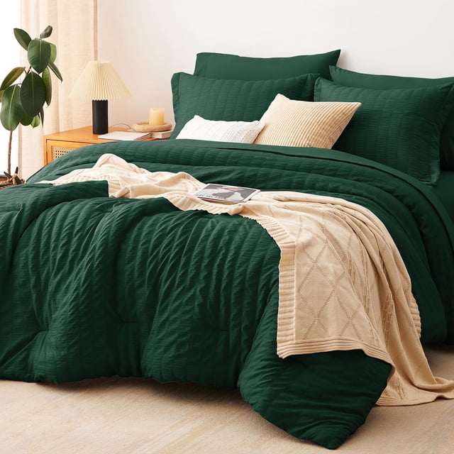 Juego de cama CozyLux Queen Seersucker, edredón verde, 7 piezas