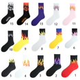 thumbnail image 2 of Style 1 Harajuku japonés Mujeres Hombres Calcetines con estampado de llama Hip Hop Contraste Color Acanalado Casual Deportes Street Skateboard Mid Tube Tobillera Calcetería, 2 of 5