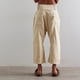 thumbnail image 4 of Pantalones harem vaqueros para mujer: pantalones vaqueros acampanados de corte holgado y cintura fruncida, 4 of 8