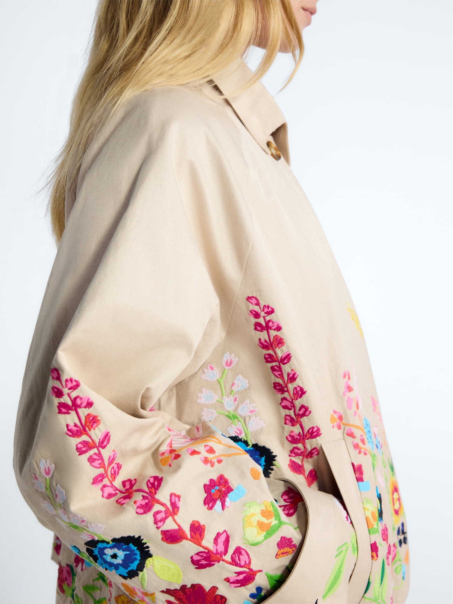 Free Assembly Women's and Women's Plus Short Embroidered Trench