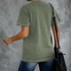 thumbnail image 4 of Camiseta de verano holgada, transpirable y con estampado de letras, color verde oliva, manga corta para mujer, 4 of 6