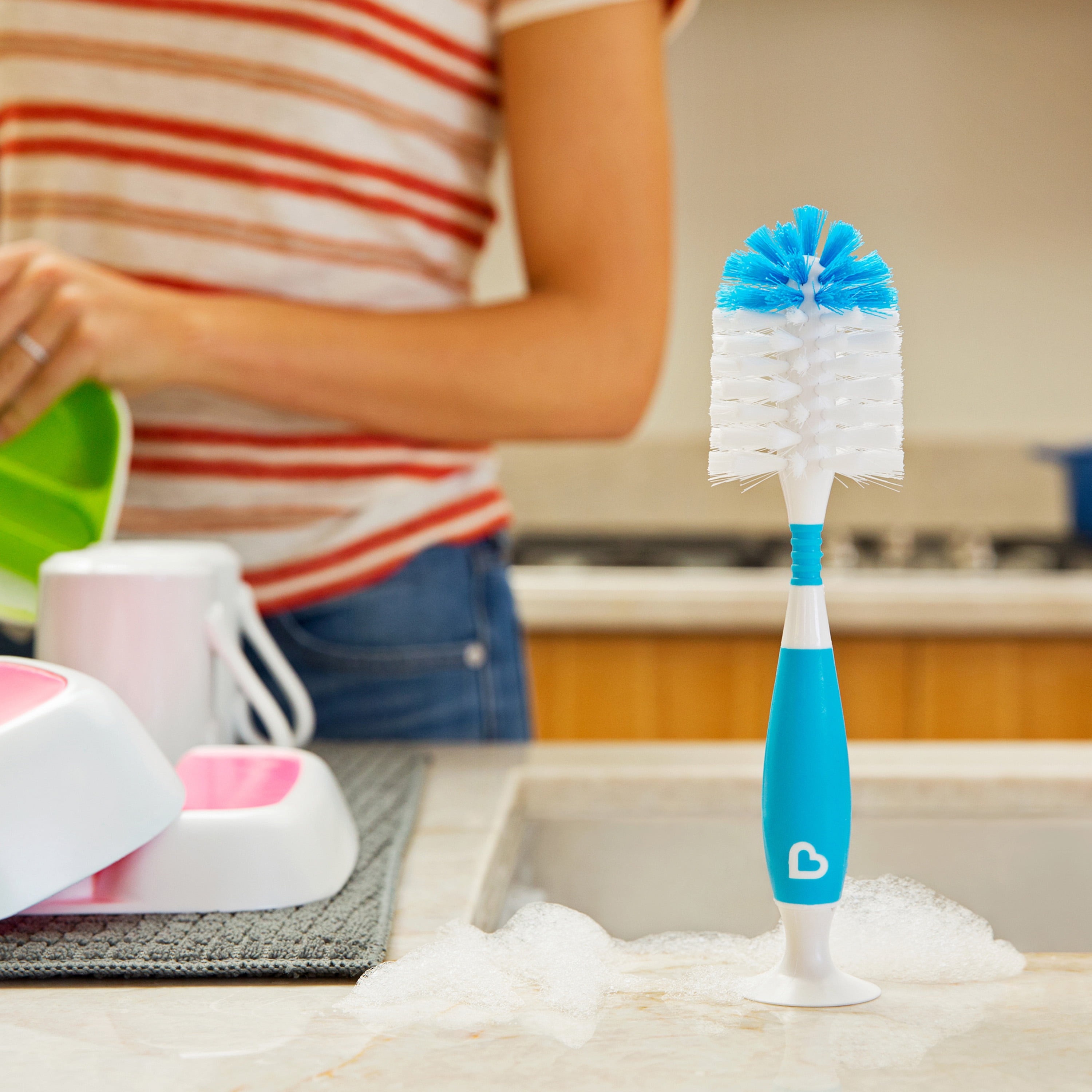 Munchkin Baby Bottle and Sippy Cup Cleaning Set with Fold Drying Rack and Bristle Brush, Blue