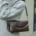 thumbnail image 2 of Bolso de mano para mujer, con cadena, estilo retro, de piel suave, para las axilas, de color liso, 2 of 5