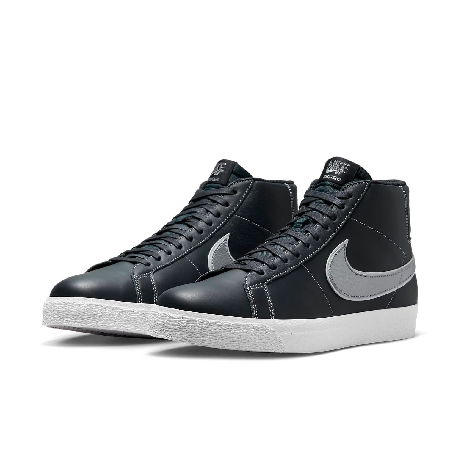Nike Sneaker Black/White(Men 5.5 Women 7)