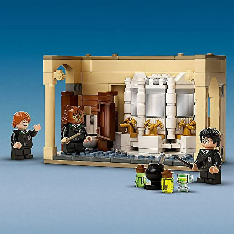  LEGO Harry Potter The Battle of Hogwarts Building Toy Set, Harry  Potter Toy for Boys, Girls and Kids Ages 9+, Features a Buildable Castle  Section and 6 Minifigures to Recreate an