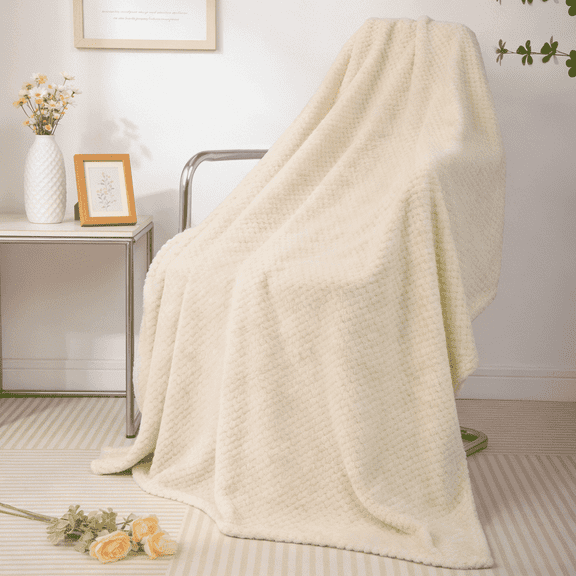 GPED Ultra Soft Throw Blanket, Warm Cozy Blankets 260GSM for Couch Bed Chair, Breathable and Lightweight Blankets for All Seasons, Decor & Giftable Blanket, Beige