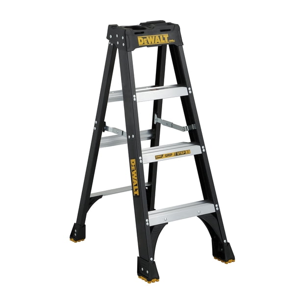 Escalera DeWalt DXL3010-04, 1,2 m, fibra de vidrio, 300 libras, negra