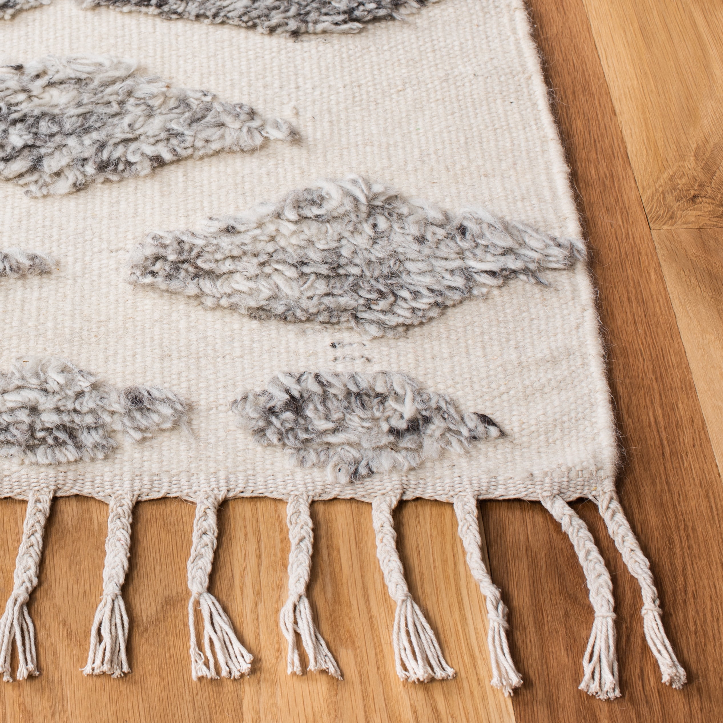 SAFAVIEH Casablanca Winona Solid Wool Runner Rug, Grey/Beige, 2'3" x 8'
