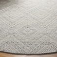 thumbnail image 3 of SAFAVIEH Kilim Shannon Diamond Area Rug, Light Grey/Ivory, 6' x 6' Round, 3 of 10