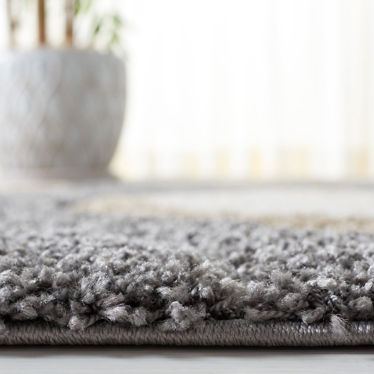 SAFAVIEH Florida Declan Geometric Shag Runner Rug, Grey/Ivory, 2'3" x 9'