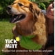 thumbnail image 3 of Guante antigarrapatas Tick Mitt Green para humanos y mascotas, 3 of 6