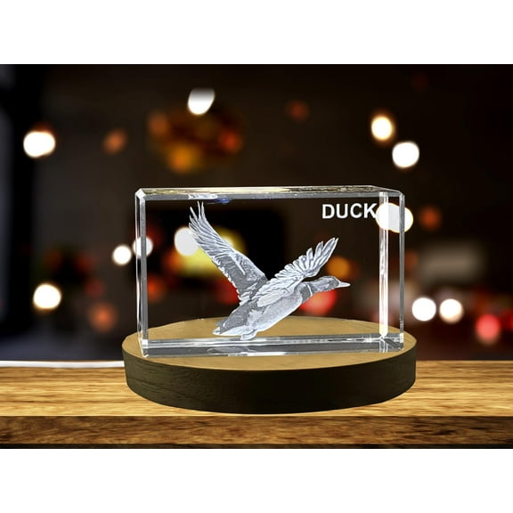 Beautiful 3D Engraved Crystal of a Majestic Duck - Perfect for Bird Lovers and Nature Enthusiasts