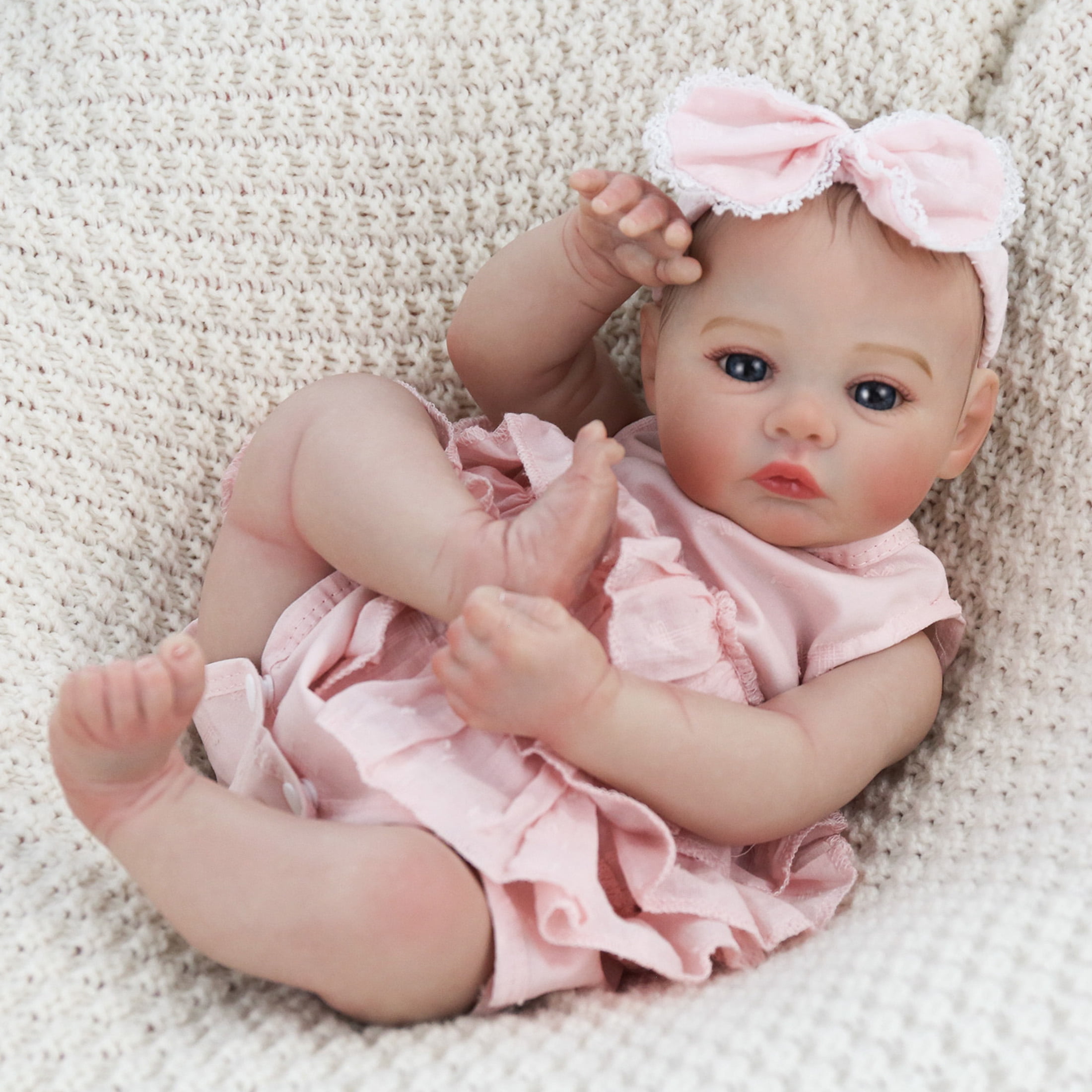 Lifelike Reborn Baby Dolls Girl - 18 Inch Realistic Newborn Eyes Open Doll with Soft Cloth Weighted Body, Real Life Dolls Gift Set for Kids Age 3+