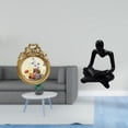 thumbnail image 2 of Marco de fotos redondo antiguo de estilo europeo ornamentado con escultura abstracta de un pensador creativo, ideal para la sala de estar o como regal, 2 of 8