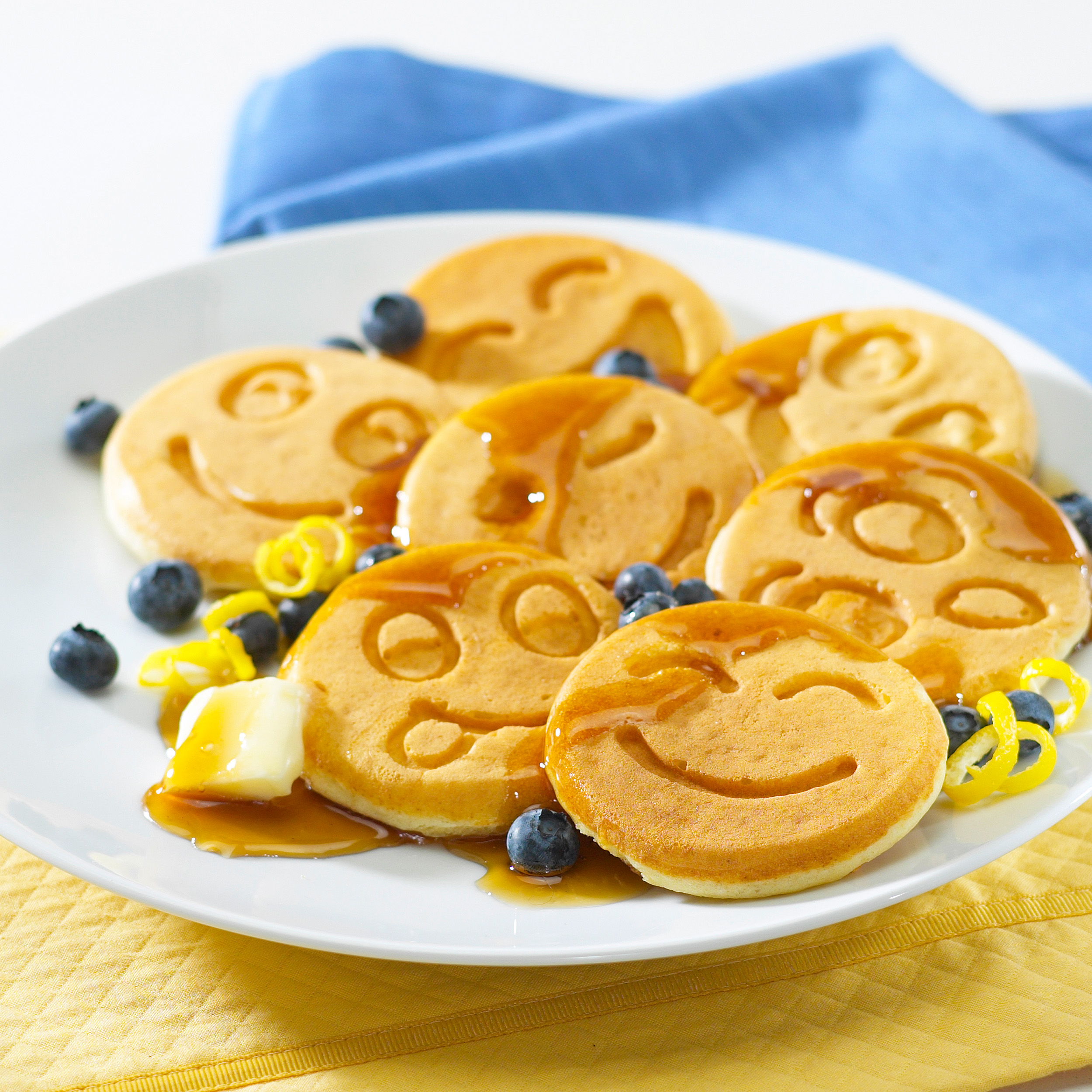 MegaChef Pancake Griddle Happy Face Emoji 10.5 Inch Aluminum Nonstick Pancake Maker Pan with Cool Touch Handle