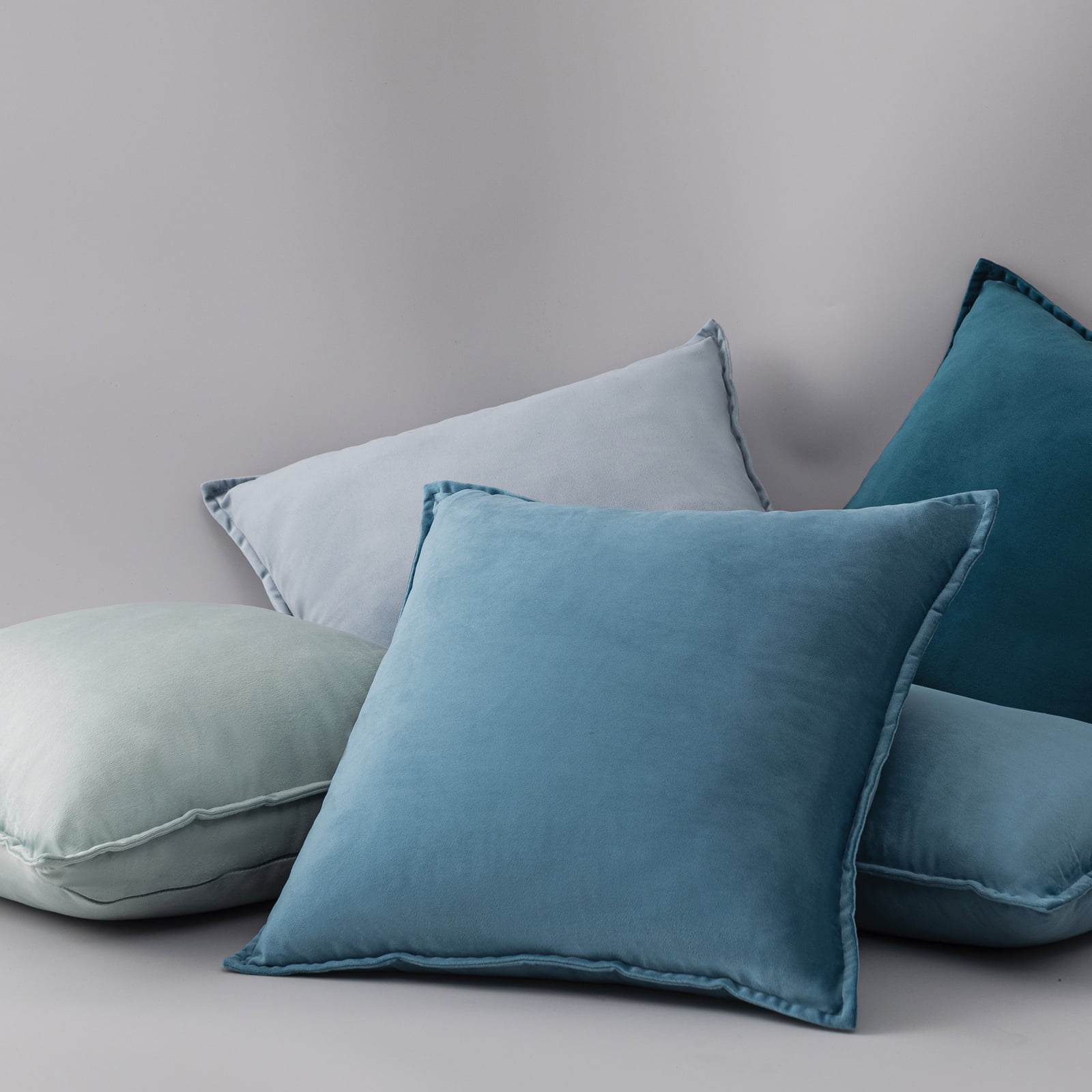 NOSTHEART Decorative Throw Pillow Covers Cushion Cases, 18x18 inch Set of 4 Luxury Soft Velvet Square Couch Pillow Covers for Sofa Bedroom Car Home Decor