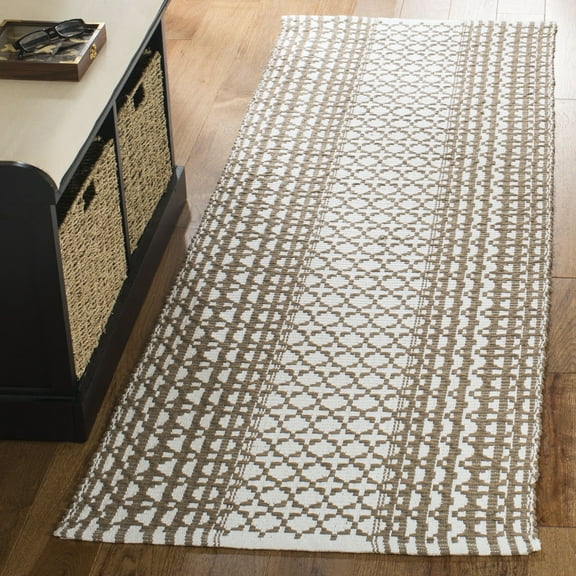 SAFAVIEH Montauk Cara Geometric Cotton Runner Rug, Taupe/Ivory, 2'3" x 7'