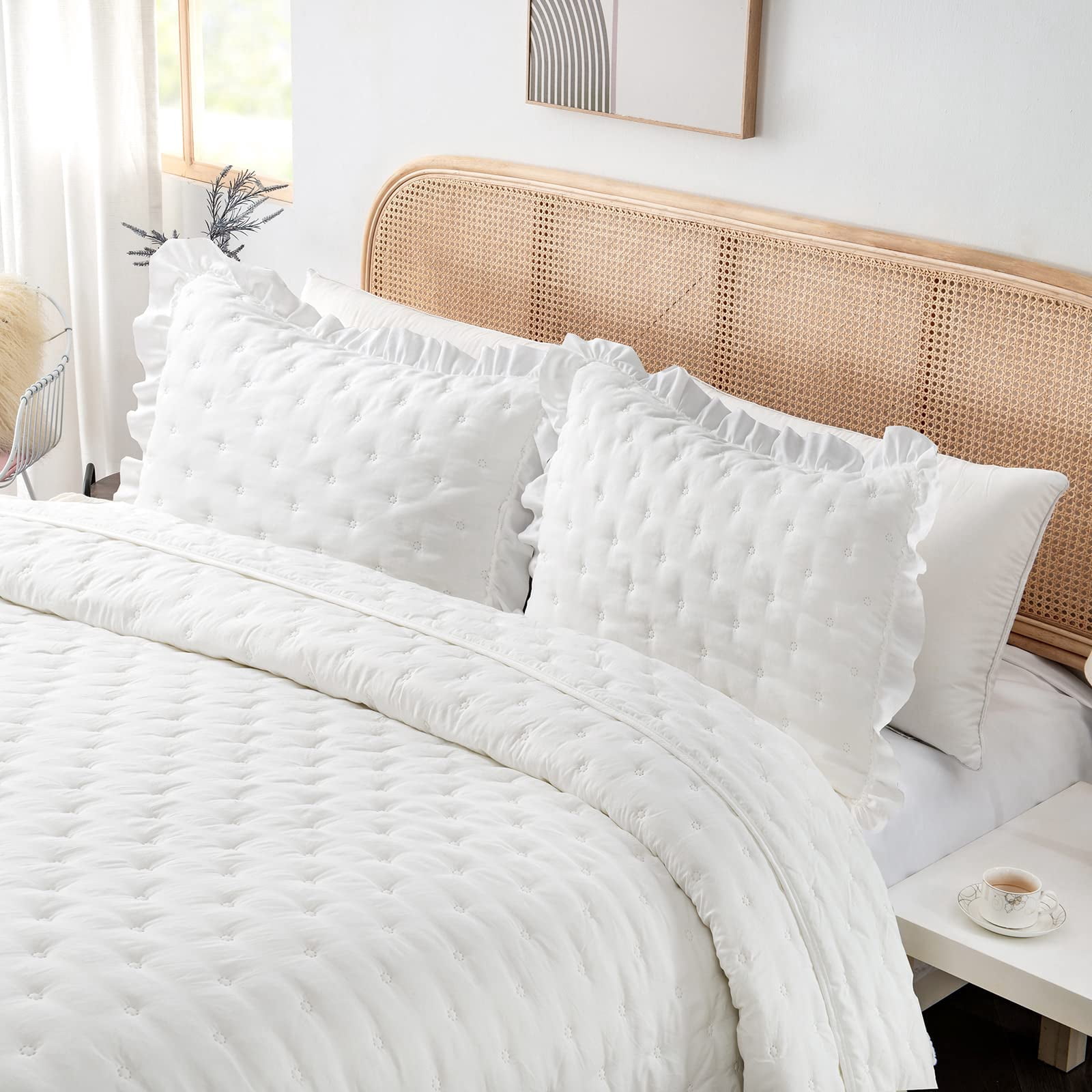 King Qult Set, 3-Piece Soft Warm Ultrasonic Reversible Pleated Ruffled Coverlet Bedspread Set with 2 Pillow Shams, 104x90 inch, White