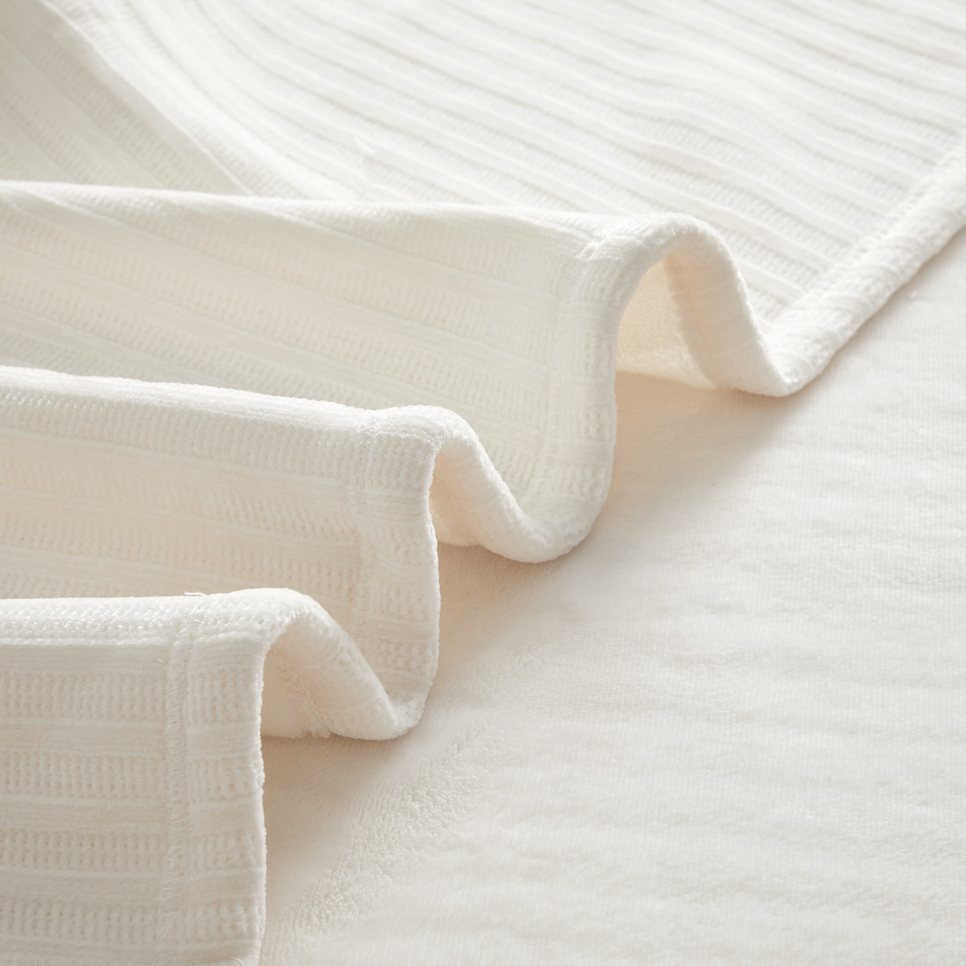Mainstays Cozy Chenille Reverse to Plush Soft Couch Throw, Vanilla Dream, Standard Size