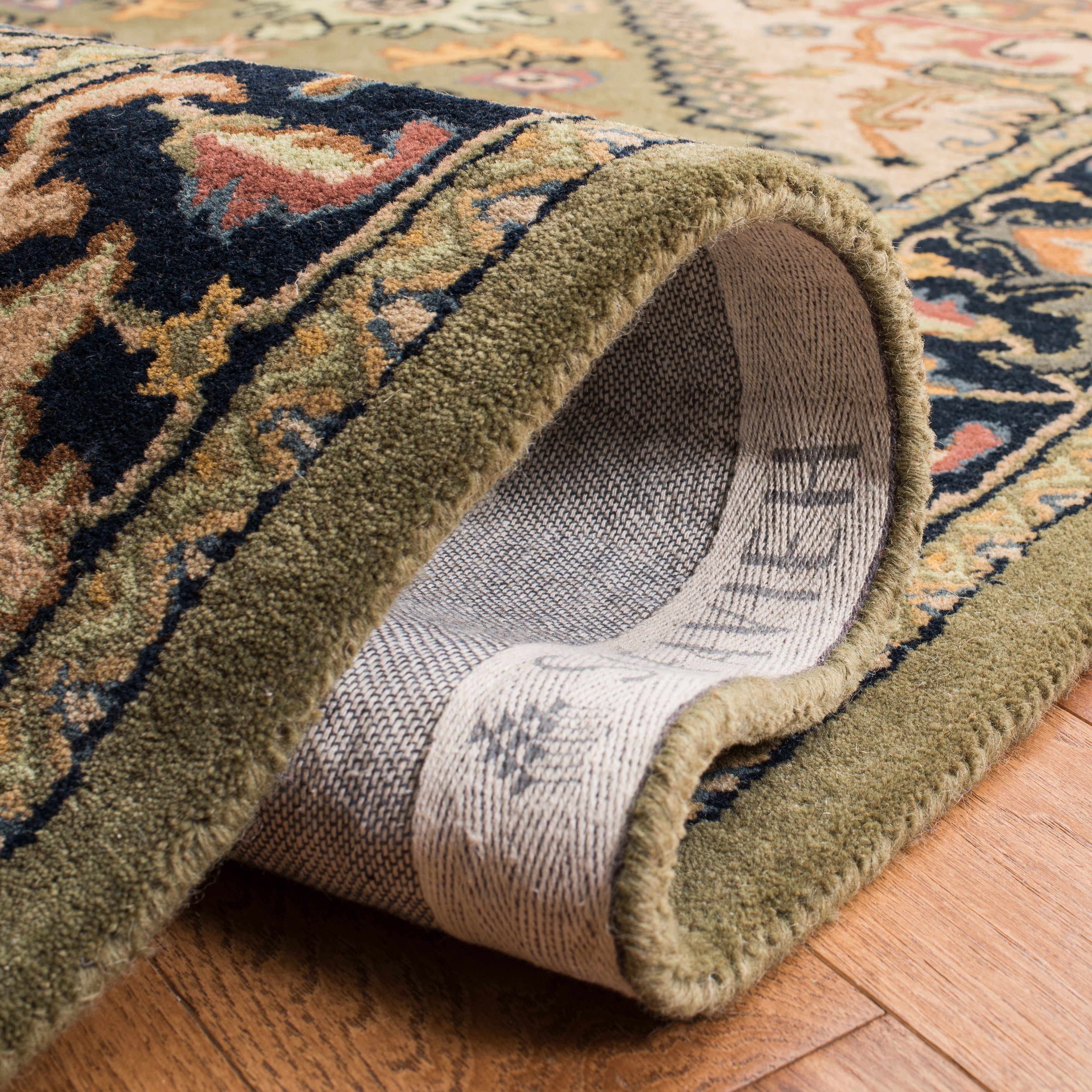 Safavieh Heritage York Oriental Wool Area Rug, Green/Light Brown, 6' x 6' Round