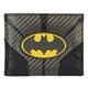 thumbnail image 1 of Billetera Bifold con Placa Metálica de Batman de DC Comics, 1 of 3